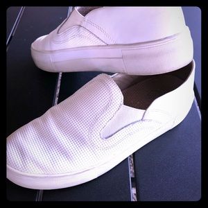 Vince Camuto Sneaker size 6.5